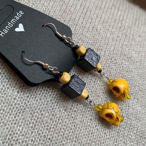 Earrings - Yellow Skulls yellow balck beads - Picture 1 of 4